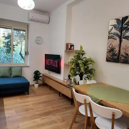 Daire Like Shallvaret Centre