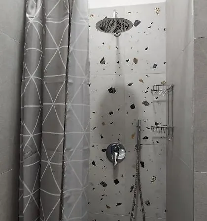 Daire Like Shallvaret Centre Tiran