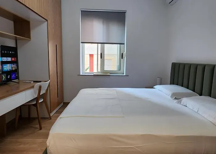 Like Shallvaret Centre